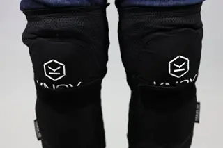 KNOX GUERILLA KNEE LADY protektori za kolena